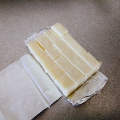 包丁にベットリというストレス無くチーズを切れました！
これはいいですね(*^-^*)気持ちいい～☆
素敵なレシピありがとうございます♪